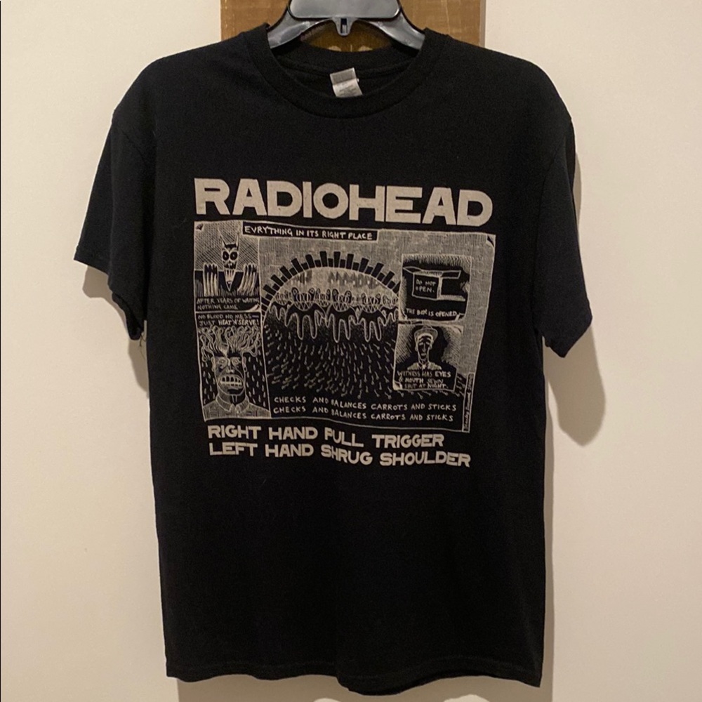 Gildan Black Graphic Tee